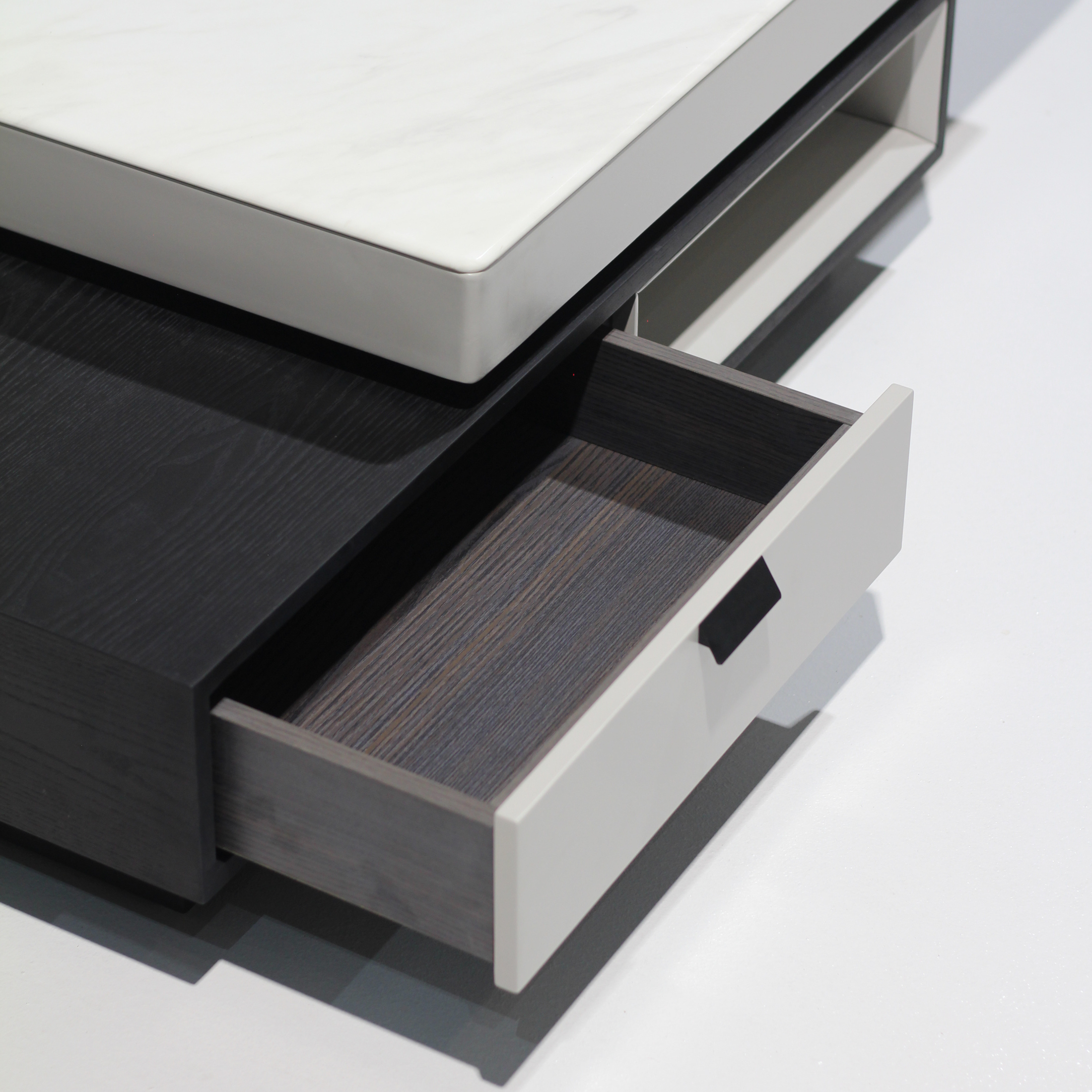 Elton Coffee Table Black And White 552