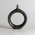 Load image into Gallery viewer, Round Eye Vase Can499
